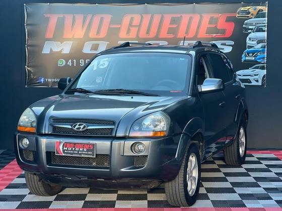 HYUNDAI TUCSON 2.0 MPFI GLS 16V 143CV 2WD FLEX 4P AUTOMÁTICO HYUNDAI TUCSON 2.0 MPFI GLS 16V 143CV 2WD FLEX 4P AUTOMÁTICO